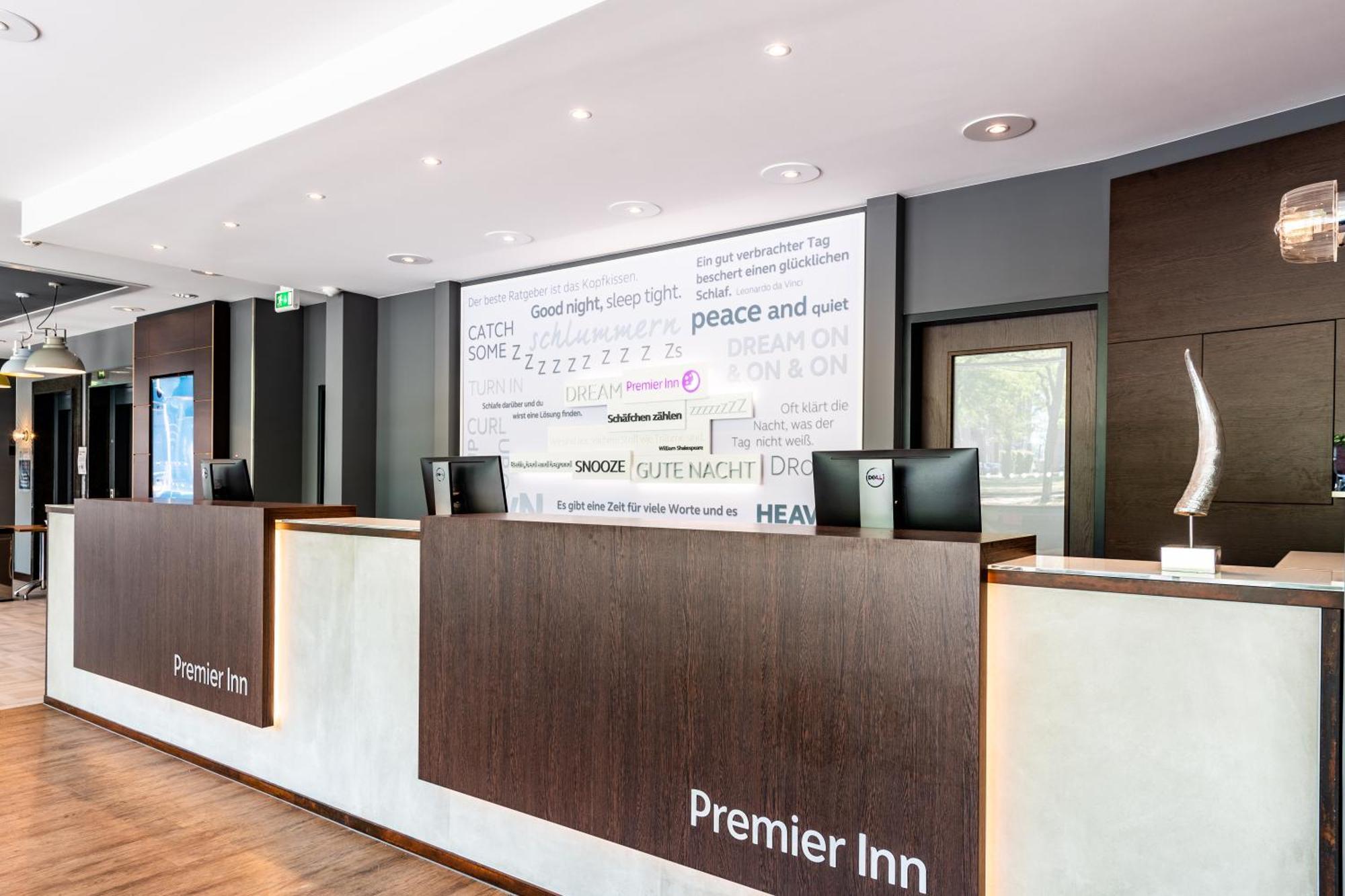 Premier Inn Essen City Limbecker Platz Buitenkant foto